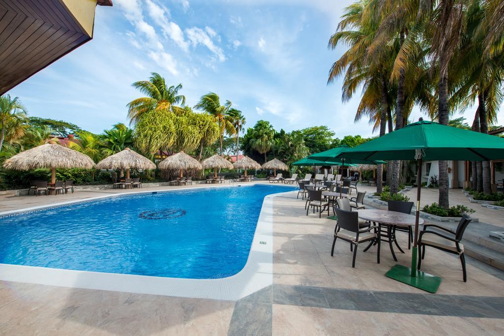 Hotel Globales Camino Real Managua Bazén fotografie