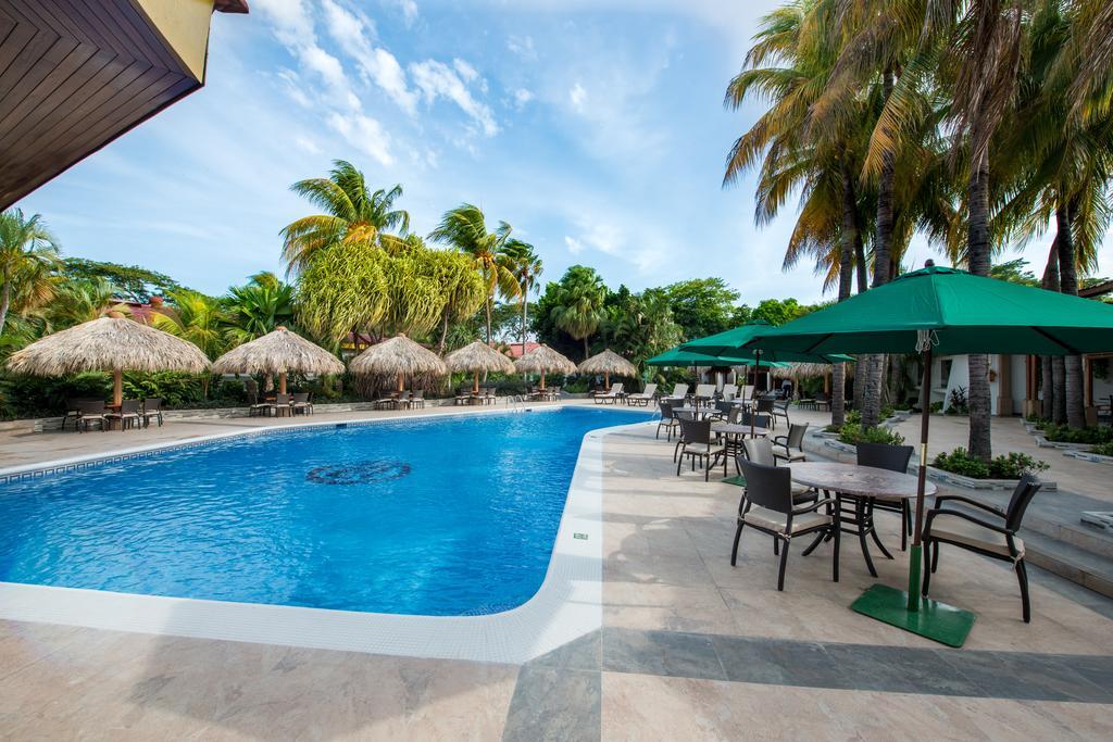 Hotel Globales Camino Real Managua Bazén fotografie